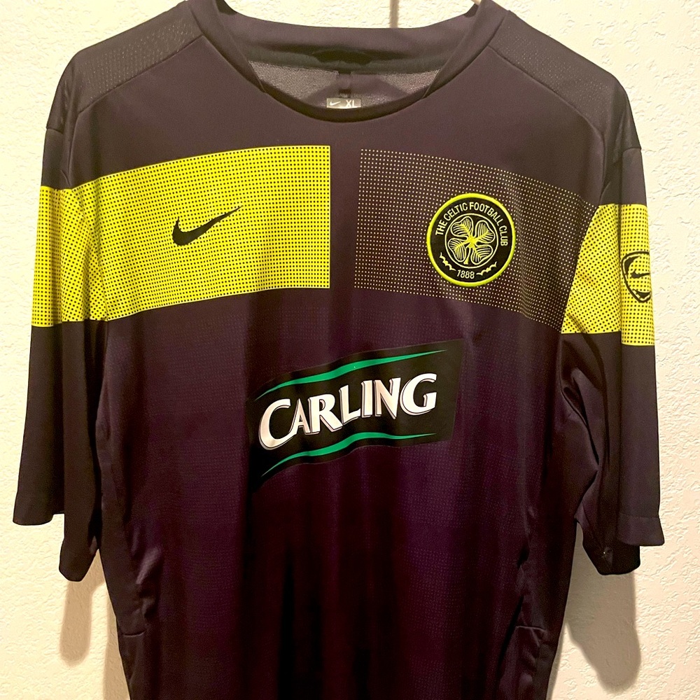 Celtic FC Mens Training Jersey. Nike size XL.